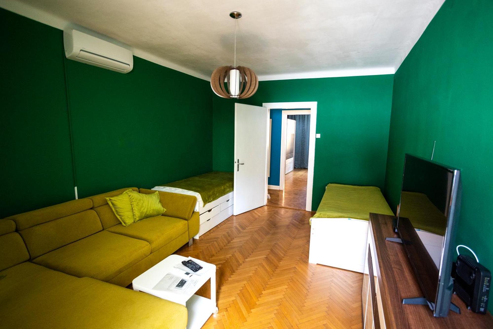 Cozy Apartment In Heart Of Maribor / Big Terrace ภายนอก รูปภาพ